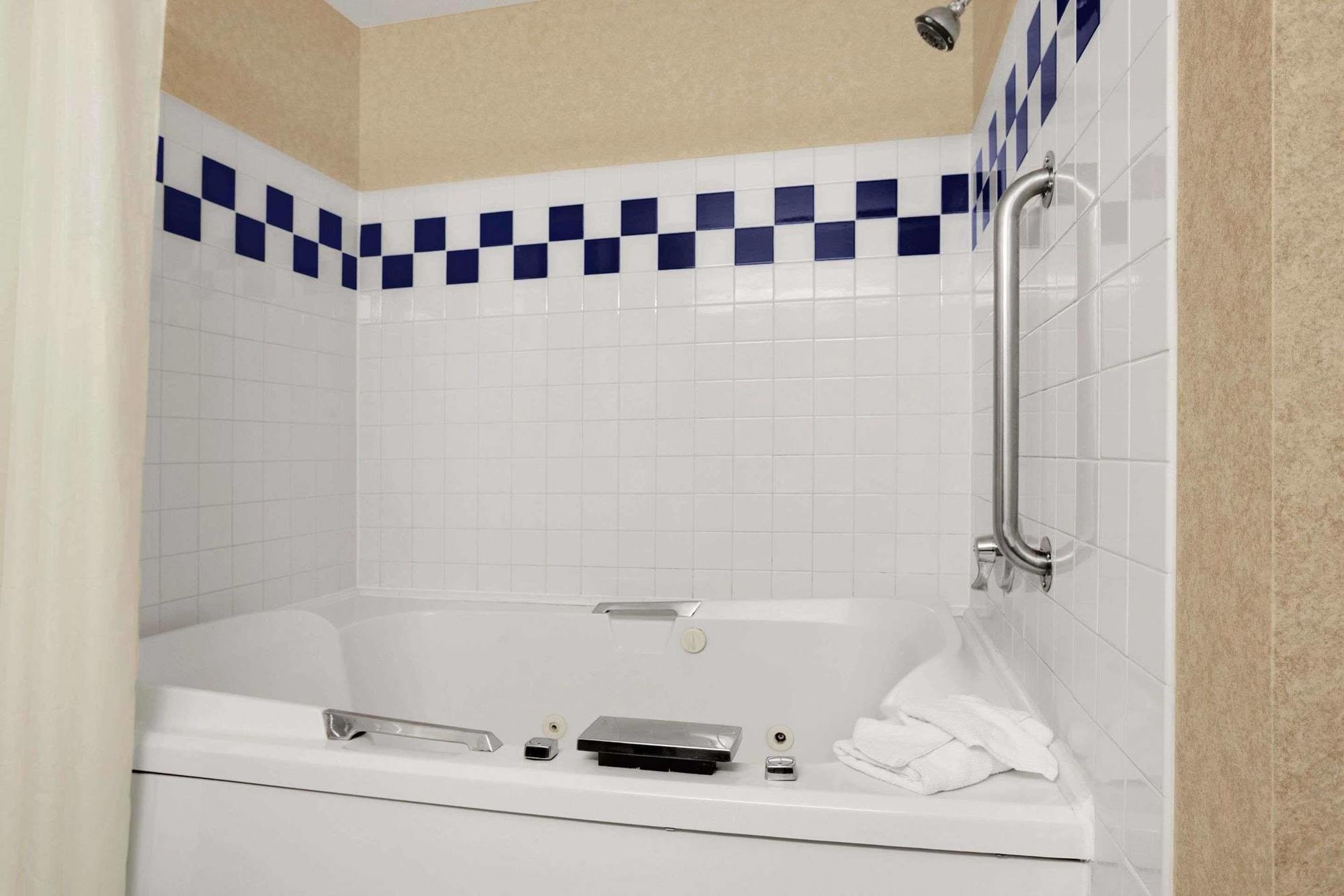 Quality Inn & Suites Golden - Denver West Lakewood Eksteriør bilde